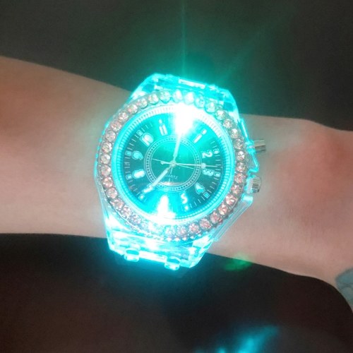 Foreign trade explosion models Geneva luminous watch fashion colorful LED flash watch silicone diamond diamond couple watch wholesale white
Foreign trade explosion models Geneva luminous watch fashion colorful LED flash watch silicone diamond diamond couple watch wholesale white