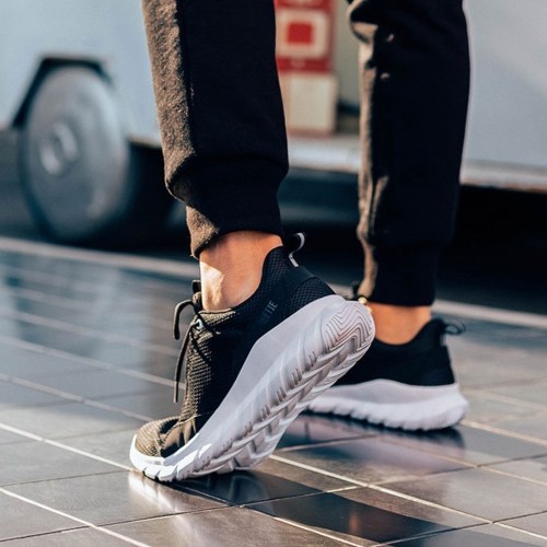 Xiaomi FREETIE Sports Sneakers Men Lightweight Mesh Upper Breathable Ultralight High Elastic EVA Sports Running Shoes
Xiaomi FREETIE Sports Sneakers Men Lightweight Mesh Upper Breathable Ultralight High Elastic EVA Sports Running Shoes