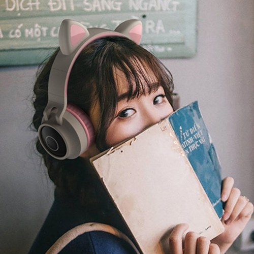 Faddish Student Cute Cat's Ears Head-Mounted Headset No Wire Cartoon BT Game Chargeable Headset
Faddish Student Cute Cat's Ears Head-Mounted Headset No Wire Cartoon BT Game Chargeable Headset