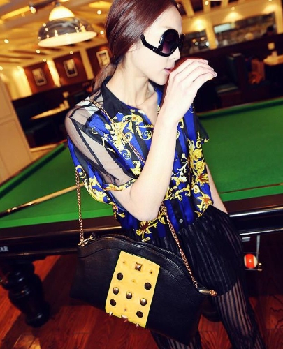 New Fashion Women Chain Shoulder Bag Contrast Color Rivets Decoration Zipper Clutch Bag
New Fashion Women Chain Shoulder Bag Contrast Color Rivets Decoration Zipper Clutch Bag