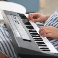 61 Keys Digital Music Electronic Keyboard Kids Multifunctional Electric Piano for Piano Student with Microphone Function Musical Instrument