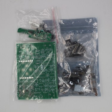 Finished Type/Not Assembled (Optional) 118~136MHz Receiver Frequency R80 Aviation Band PLL Receiver Secondary Frequency Conversion Radio Aircrafts Tower Calls Reception DIY Tool