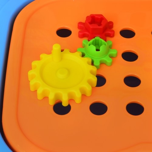 

Созданная игрушка для детей с инструментами синий + желтый