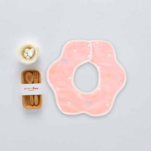 

360 degree rotating petal saliva towel baby