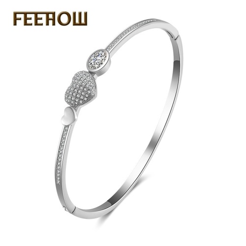 

Korean fashion crystal love diamond bracelet