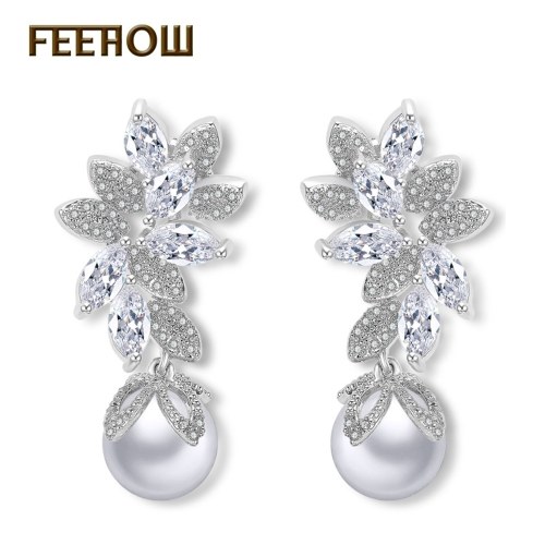 

Korean fashion creative leaf earrings