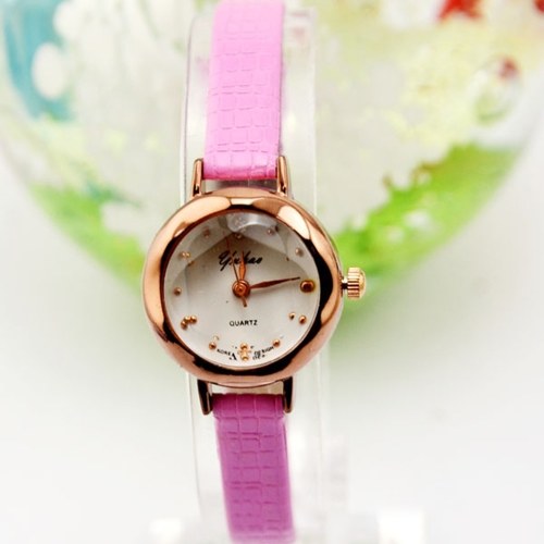 

Fashionable Vintage Women Quartz Watch Fashion Watches Wristwatch with PU Strap Band