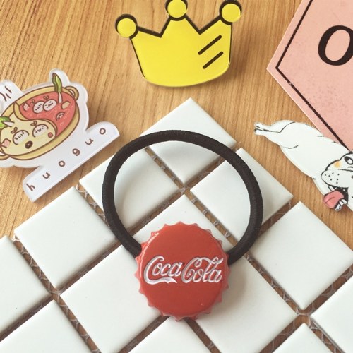 

South Korea's new personality cola bottle cap hair band