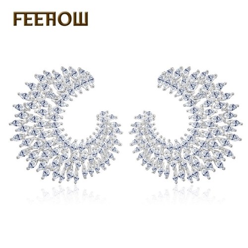 

European and American personality leaves zircon earrings