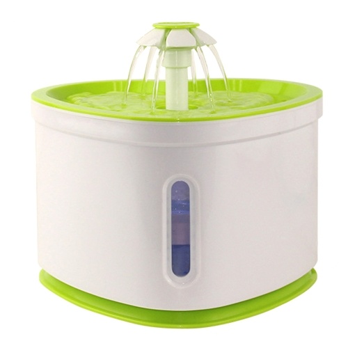

New cat heart-shaped water dispenser
