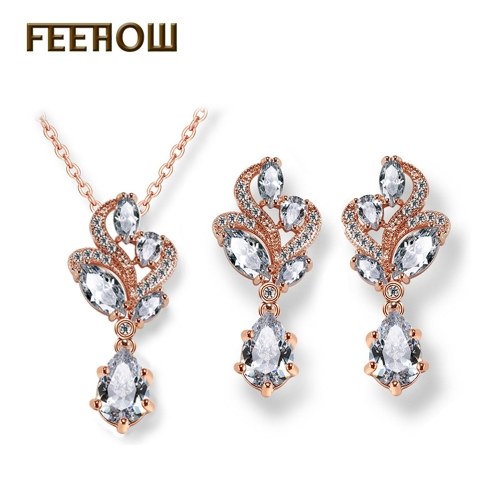 

FEEHOW Creative Exquisite Diamond Snowflake Earrings Necklace Set