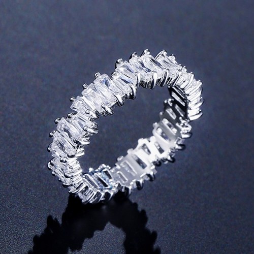 

FEEHOW exquisite ladies hand-studded ring