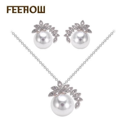 

FEEHOW Fashion Pearl Necklace Earrings Set