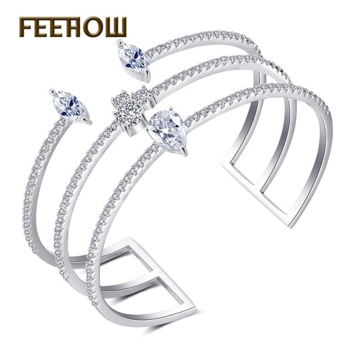 

FEEHOW Europe and America simple design double T bracelet