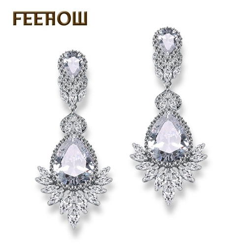 

FEEHOW European and American luxury retro queen earrings