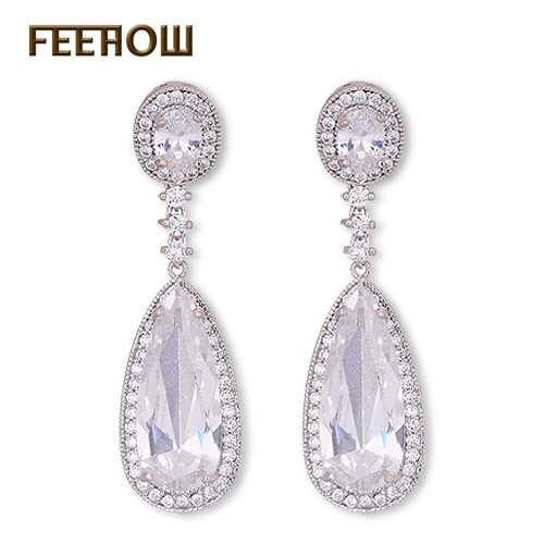

European and American fashion women's long earrings