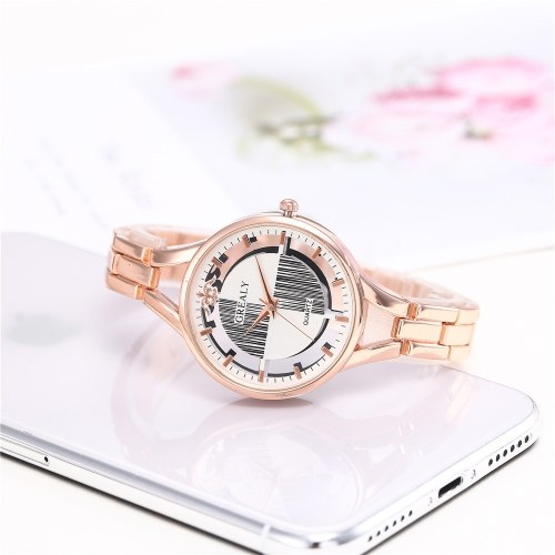 

Women Fashion Alloy Wrist Watch Lady Exquisite Casual Quartz Watch