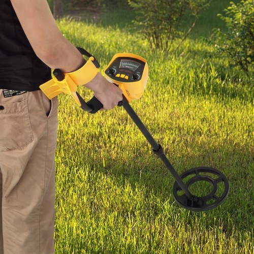 

Metal Detector with Rake and Waterproof Search Coil Ground Nugget Detector Adjustable Sensitivity Height Gold Digger Treasure Hunter Metal Finder Tracker Seeker Treasures Seeking Tool