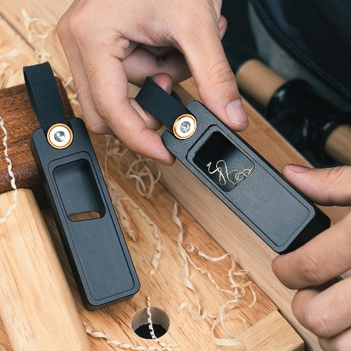 

Compact Wood Board Edges Planer No-Adjustment Aluminum Alloy Trimming Tool with Pre-installed Insert Blades for Effortless Deburring and Treating