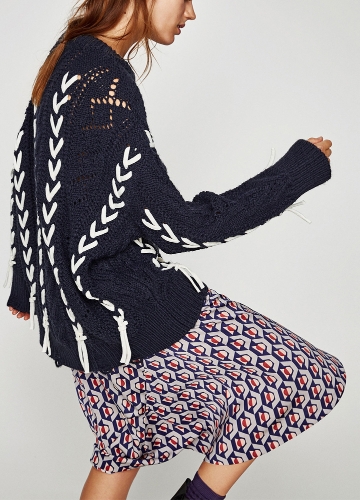 

Oversize The geometric of bind Batwing Sleeve Loose Knitted