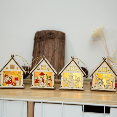 

Christmas Decorative Warm White Light LED Chalet Luminous Cute Wood House