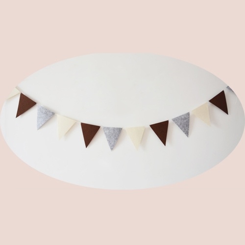 

12 Flags Felt Bunting Multi-Colored Pennant Fabric Triangle Flags Banner Hanging Decorations 8.2ft