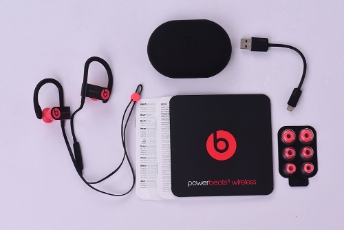 

Beats Powerbeats 3 Wireless Earphones 99 New Stereo In-line Volume Control with Carrying Case Secure-fit Earhooks BT Sport Earpieces Sweat Water Resistant