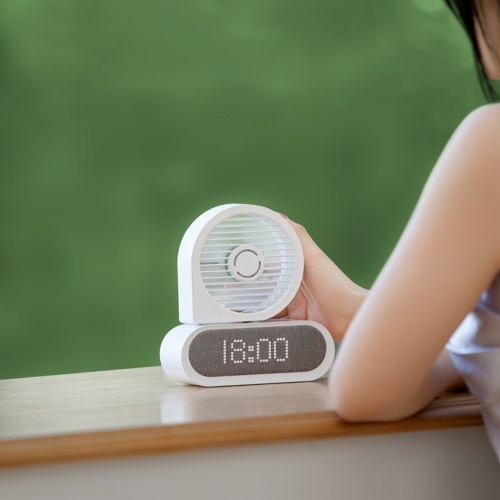 

HL 4 In 1 Fan/Wireless Charger/Desk Clock/Aroma Diffuser Multi-function Device Wireless Charger Compatible with Fan/Phones Touch Power Supply Built-in Aromatherapy Box Wireless Fan