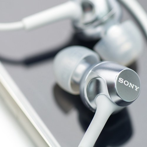 

SONY MDR-EX255AP In-ear Headphones 3.5mm Wired Earbuds Music Earphone Smart Phone Headset Hands-free with Mic In-line Control